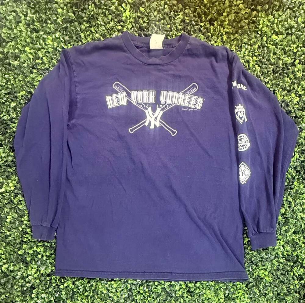 Vintage 2002 Yankees longsleeve